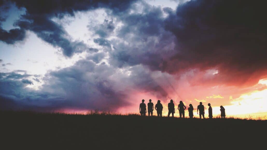 People watching the sunset | Photo by Hudson Hintze on Unsplash